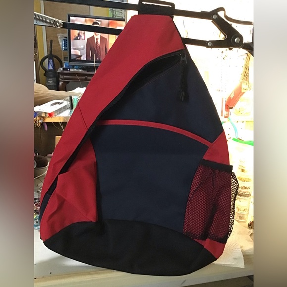 Unisex Zippers bucket over the shoulder bag black, red, blue 1 strap backpack - Picture 3 of 11